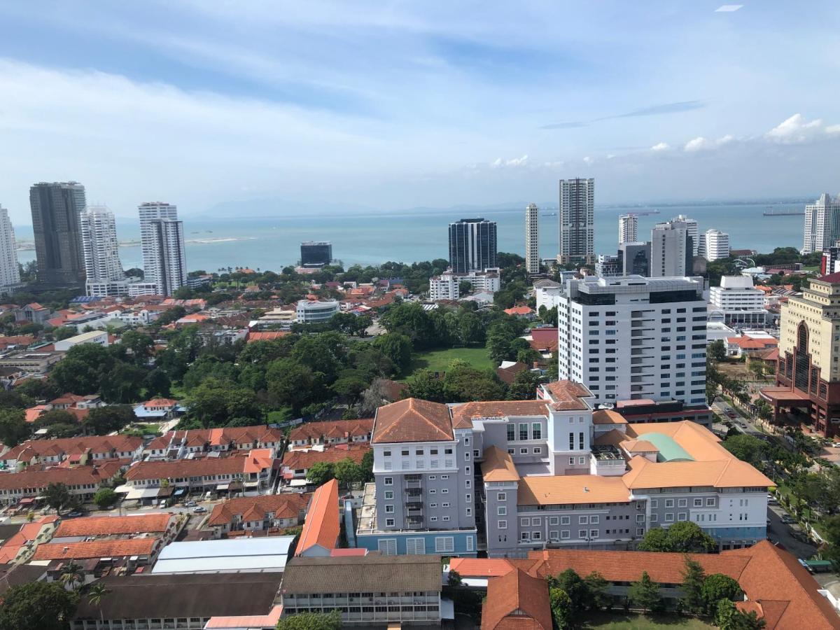 Tropicana 218 Macalister Netflix Unit By Blue Sky Holidays George Town Esterno foto