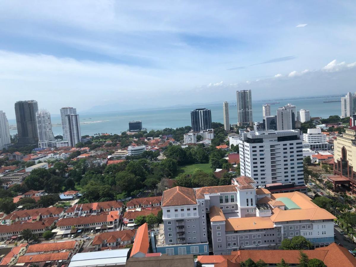 Tropicana 218 Macalister Netflix Unit By Blue Sky Holidays George Town Esterno foto
