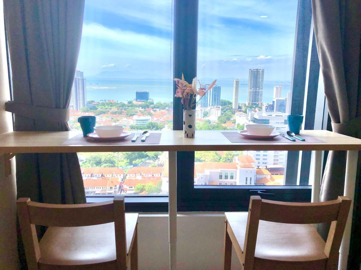 Tropicana 218 Macalister Netflix Unit By Blue Sky Holidays George Town Esterno foto