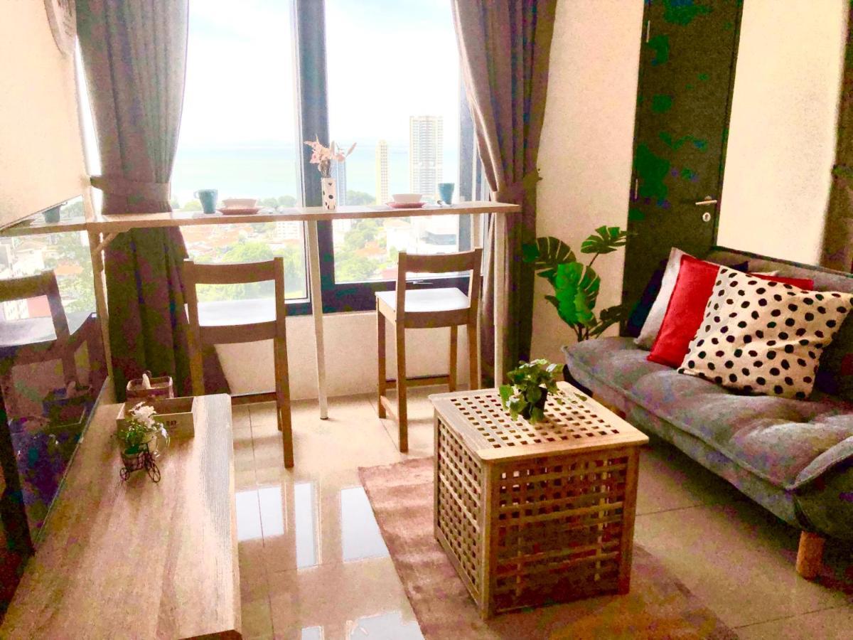 Tropicana 218 Macalister Netflix Unit By Blue Sky Holidays George Town Esterno foto