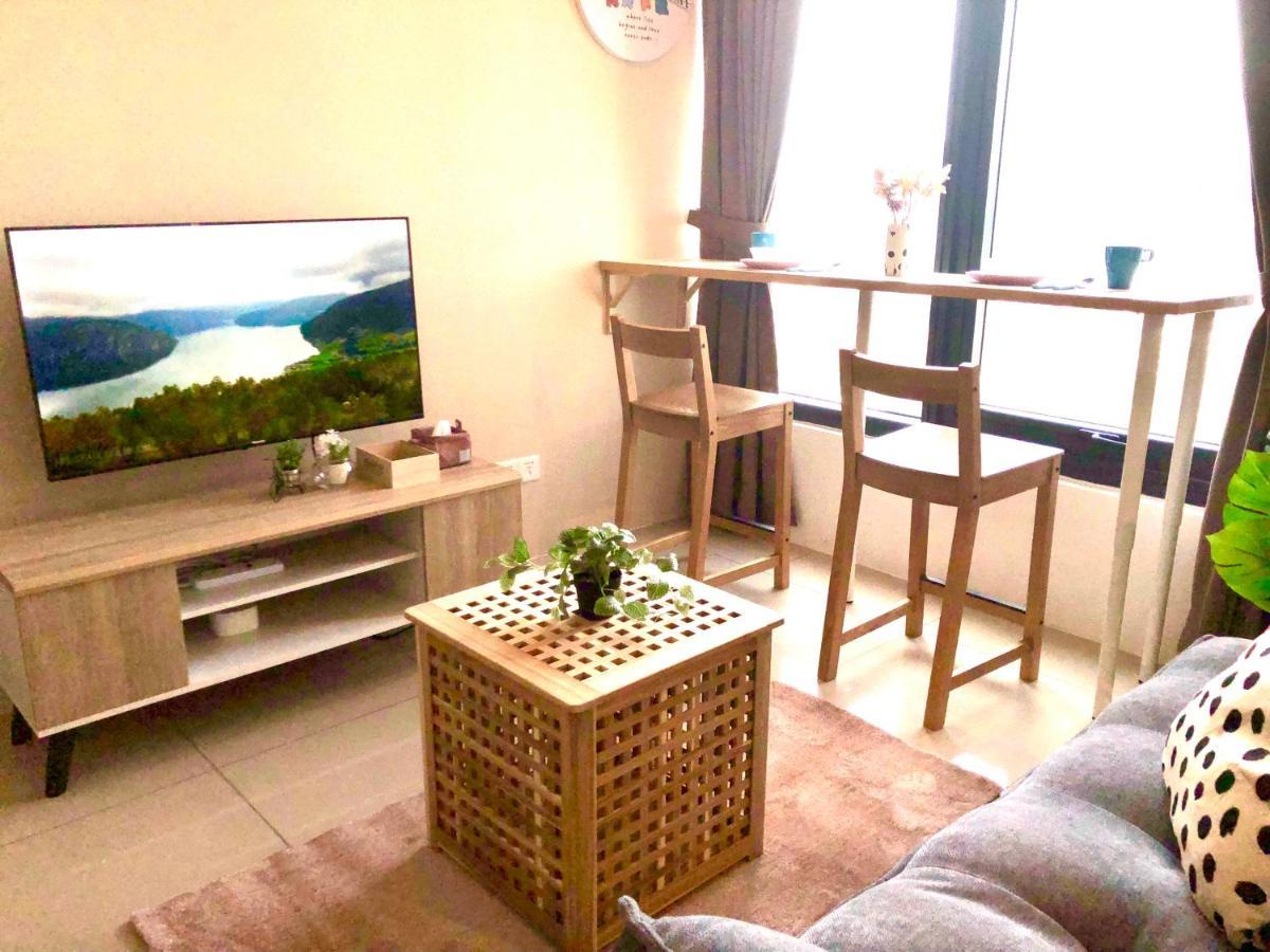Tropicana 218 Macalister Netflix Unit By Blue Sky Holidays George Town Esterno foto