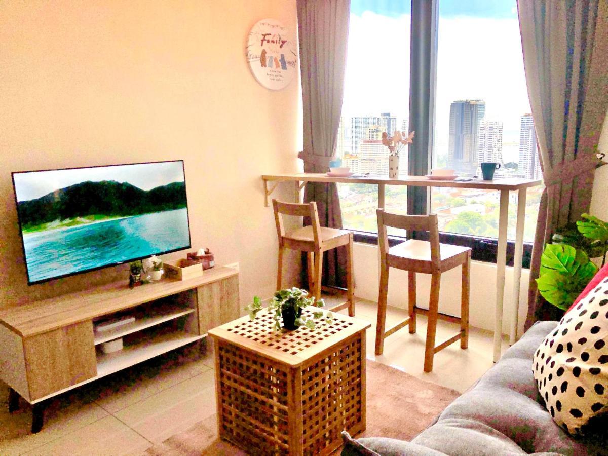 Tropicana 218 Macalister Netflix Unit By Blue Sky Holidays George Town Esterno foto