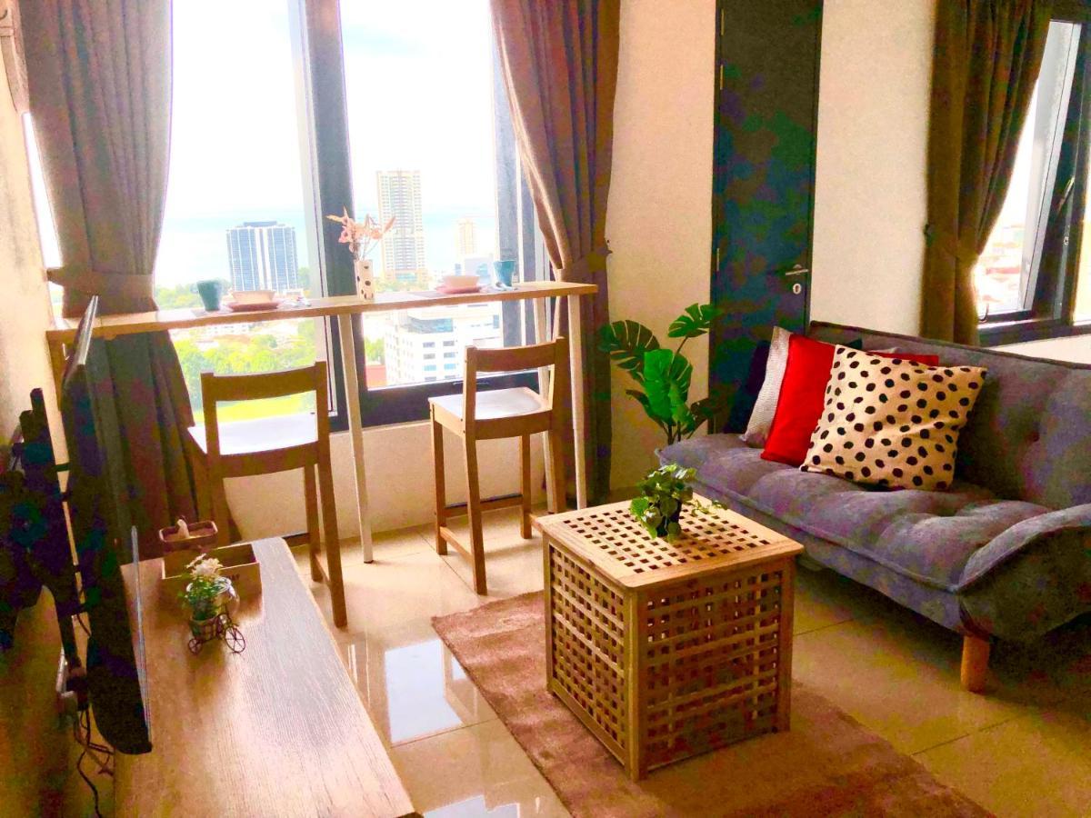 Tropicana 218 Macalister Netflix Unit By Blue Sky Holidays George Town Esterno foto