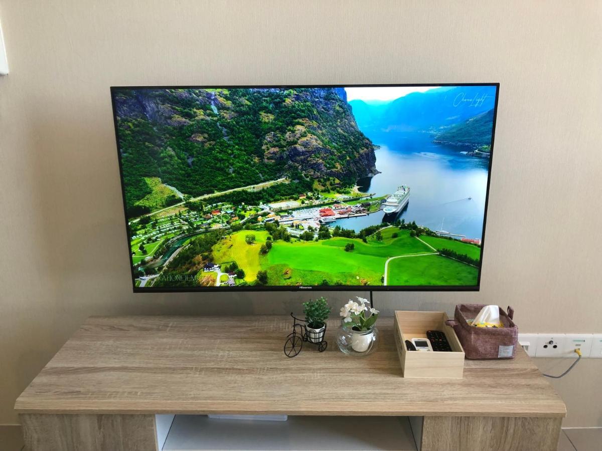 Tropicana 218 Macalister Netflix Unit By Blue Sky Holidays George Town Esterno foto