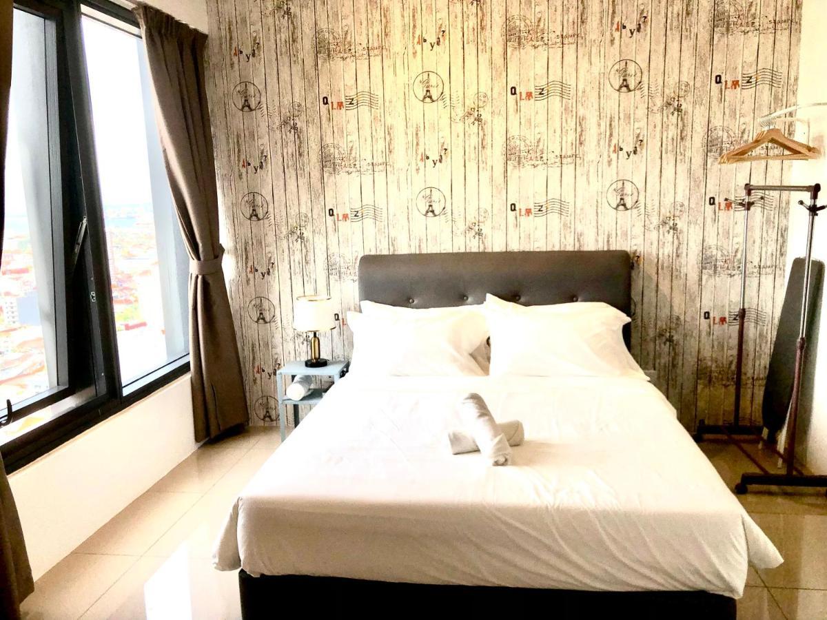 Tropicana 218 Macalister Netflix Unit By Blue Sky Holidays George Town Esterno foto