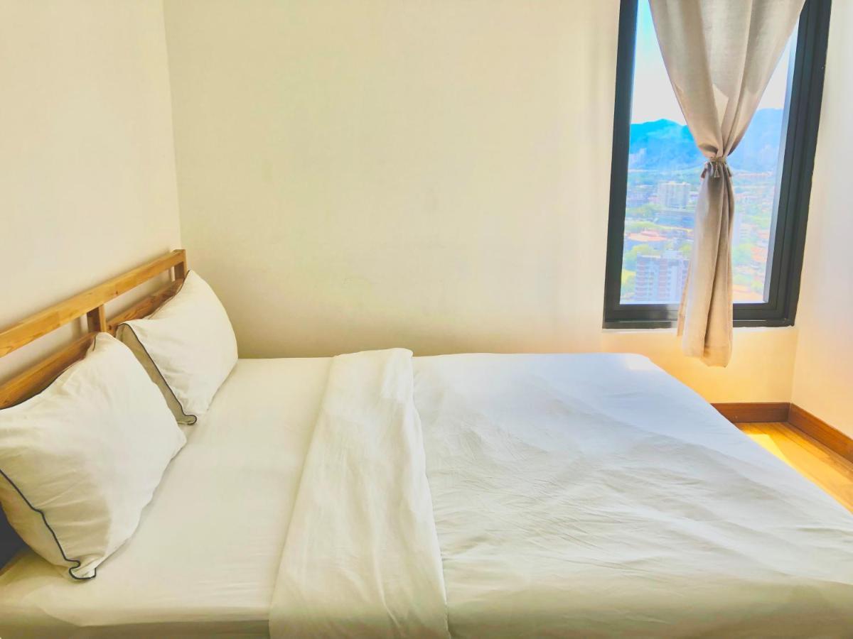 Tropicana 218 Macalister Netflix Unit By Blue Sky Holidays George Town Esterno foto