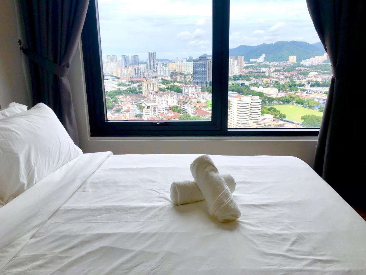 Tropicana 218 Macalister Netflix Unit By Blue Sky Holidays George Town Esterno foto