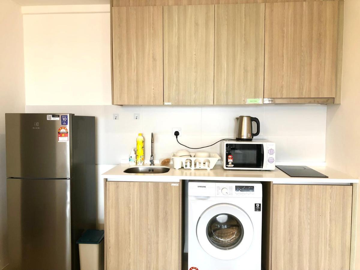 Tropicana 218 Macalister Netflix Unit By Blue Sky Holidays George Town Esterno foto