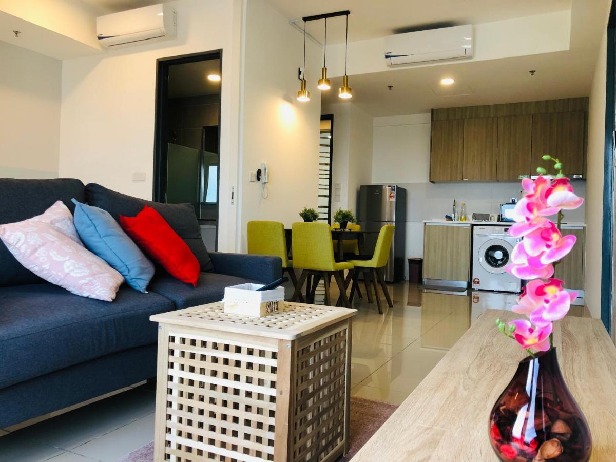 Tropicana 218 Macalister Netflix Unit By Blue Sky Holidays George Town Esterno foto
