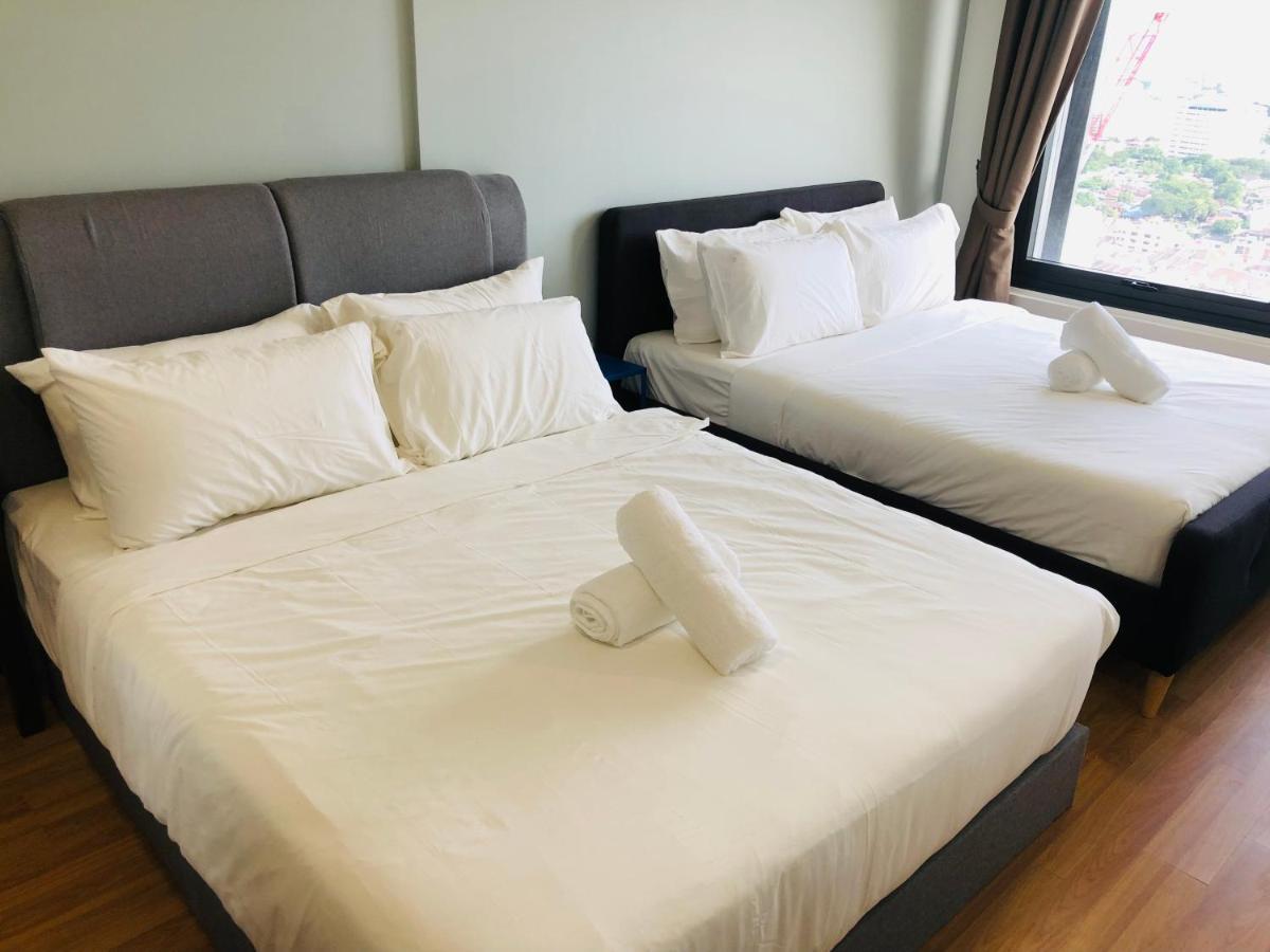 Tropicana 218 Macalister Netflix Unit By Blue Sky Holidays George Town Esterno foto
