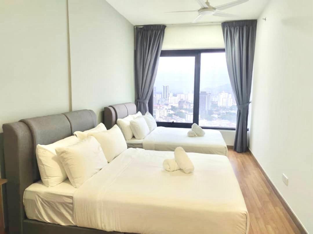 Tropicana 218 Macalister Netflix Unit By Blue Sky Holidays George Town Esterno foto